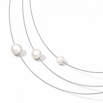 collier aus drei seilen mit drei aufgezogenen perlen